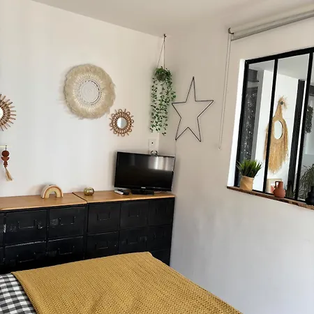 Apartment L'appart-rosas Boheme Chic, Au Bord De La