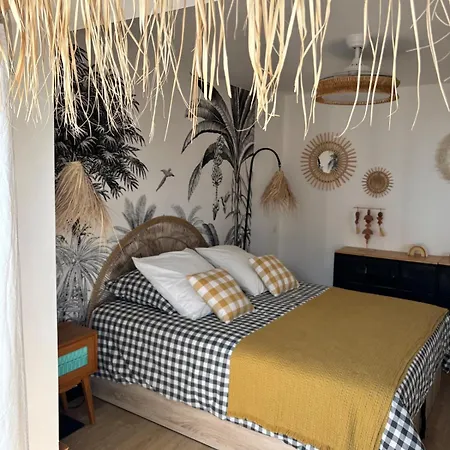 Apartment L'appart-rosas Boheme Chic, Au Bord De La