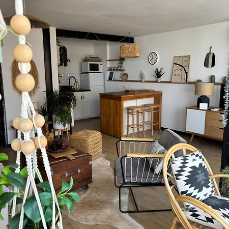 Apartamento L'appart-rosas Boheme Chic, Au Bord De La